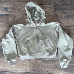 Aritzia TNA extra fleece boyfriend boxy zip up hoodie. Size medium. Worn once.